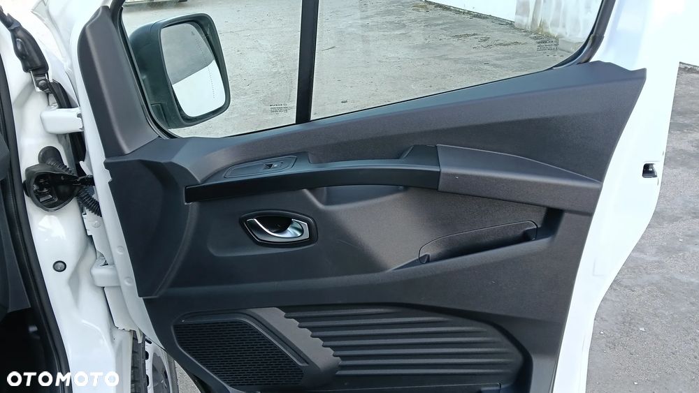 Renault Trafic - 20