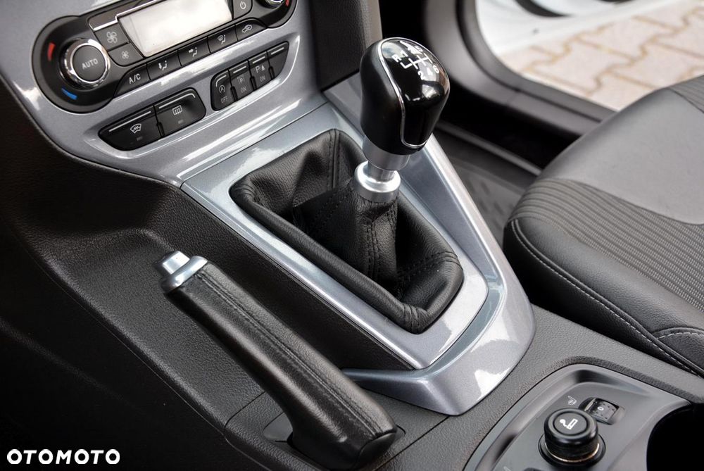 Ford Focus 1.6 EcoBoost Start-Stopp-System Titanium - 34