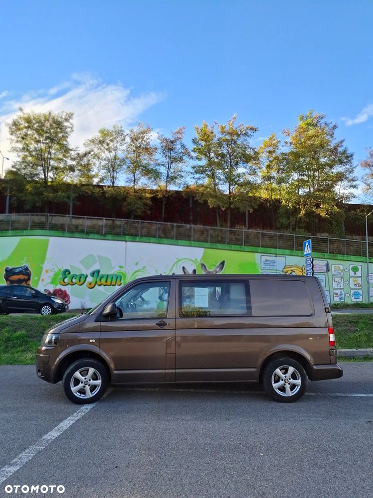 Volkswagen Transporter 2010 photo 2