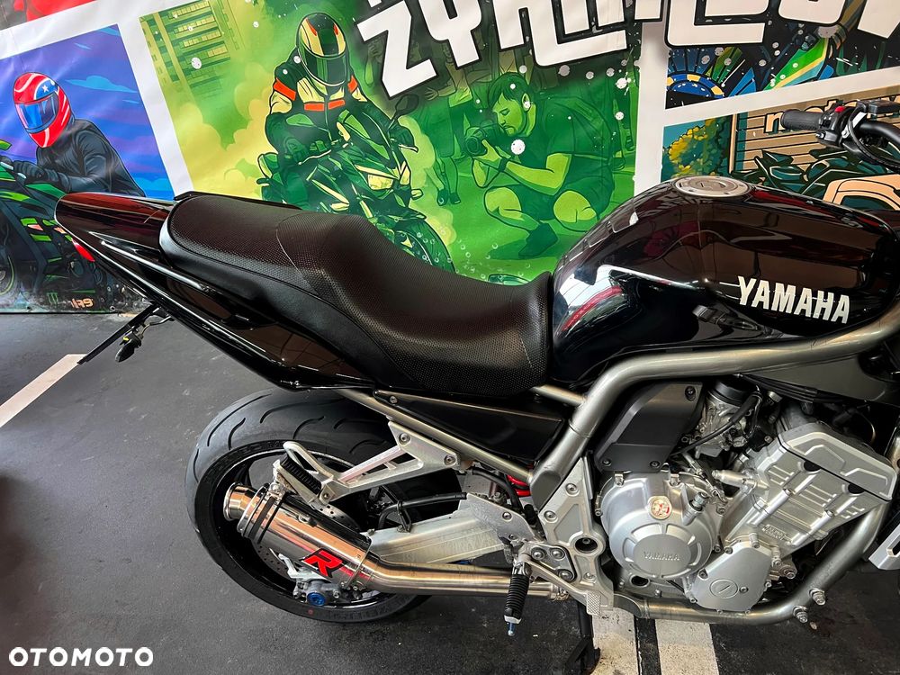 Yamaha FZS - 7