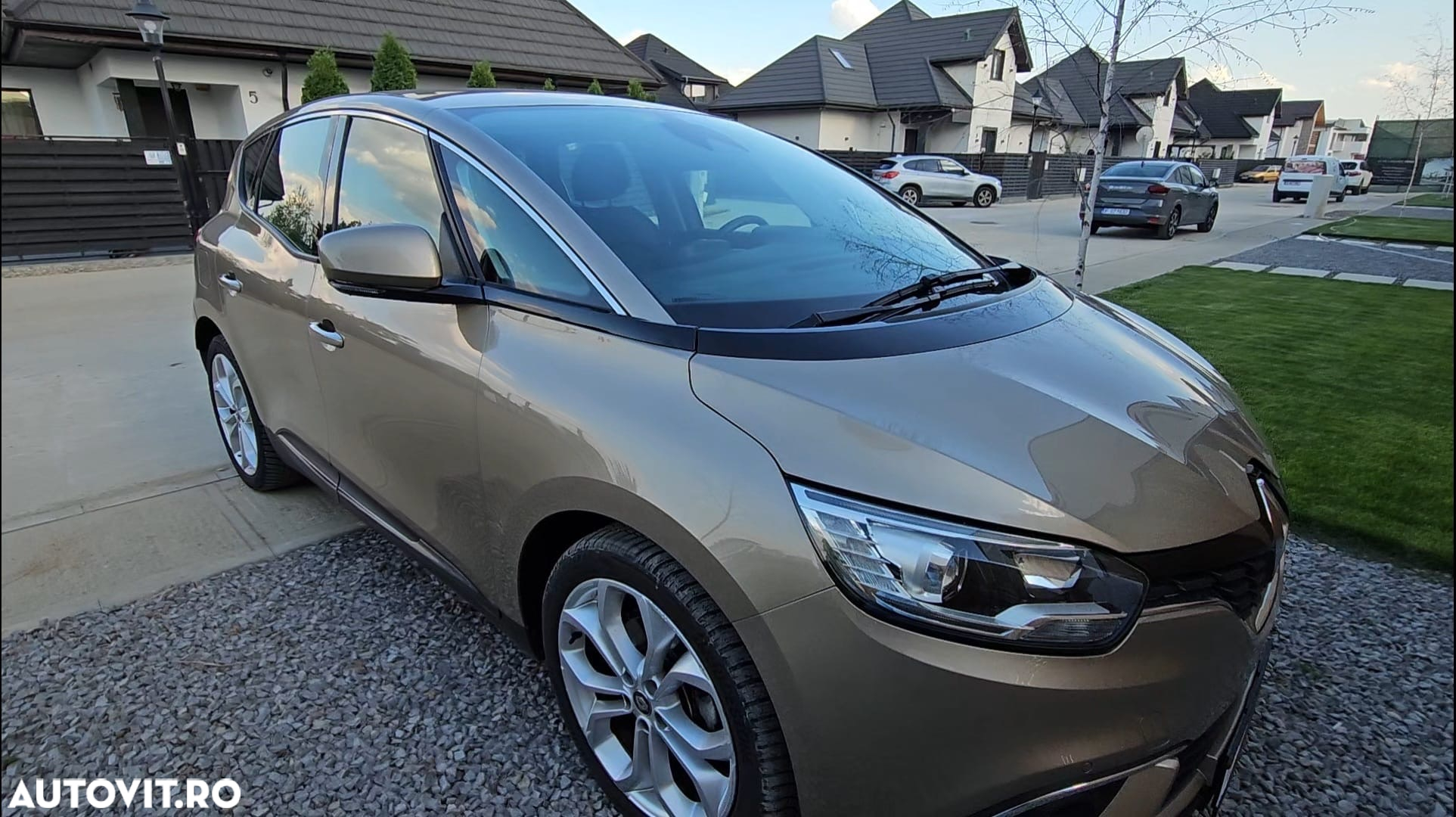 Renault Scenic BLUE dCi 120 LIMITED - 2