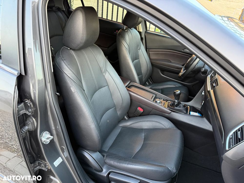 Mazda 3 SKYACTIV-D 105 NAKAMA - 14