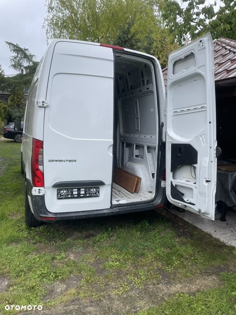 Mercedes-Benz Sprinter - 3