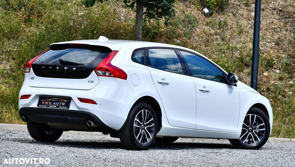 Volvo V40 D2 Momentum - 4
