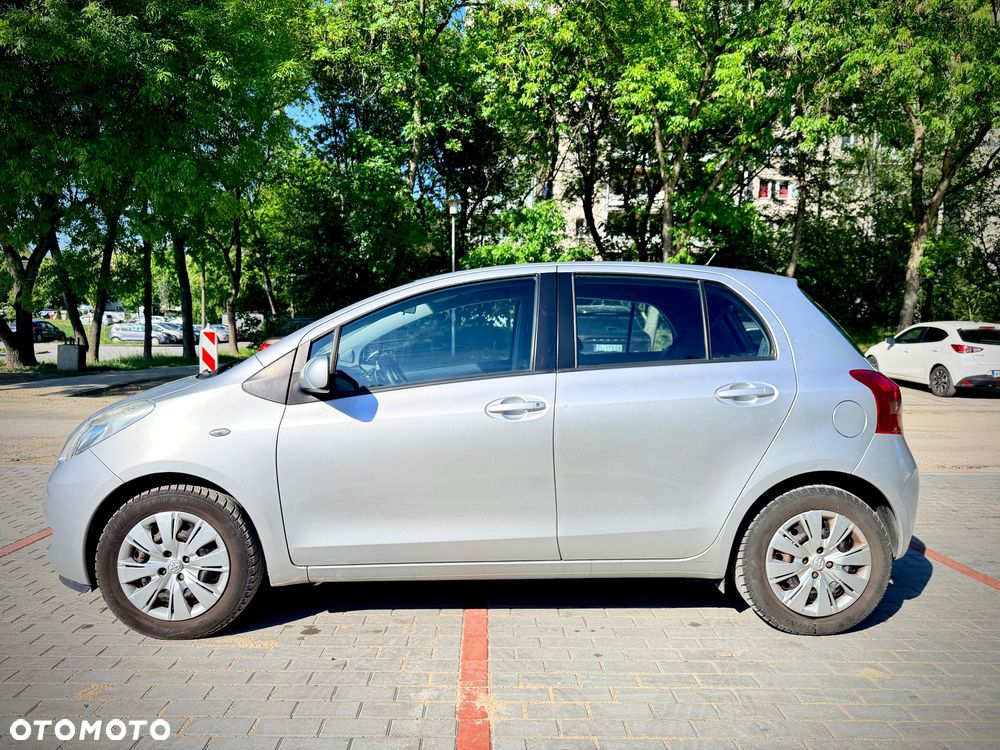 Toyota Yaris 1.3 Luna A/C - 8