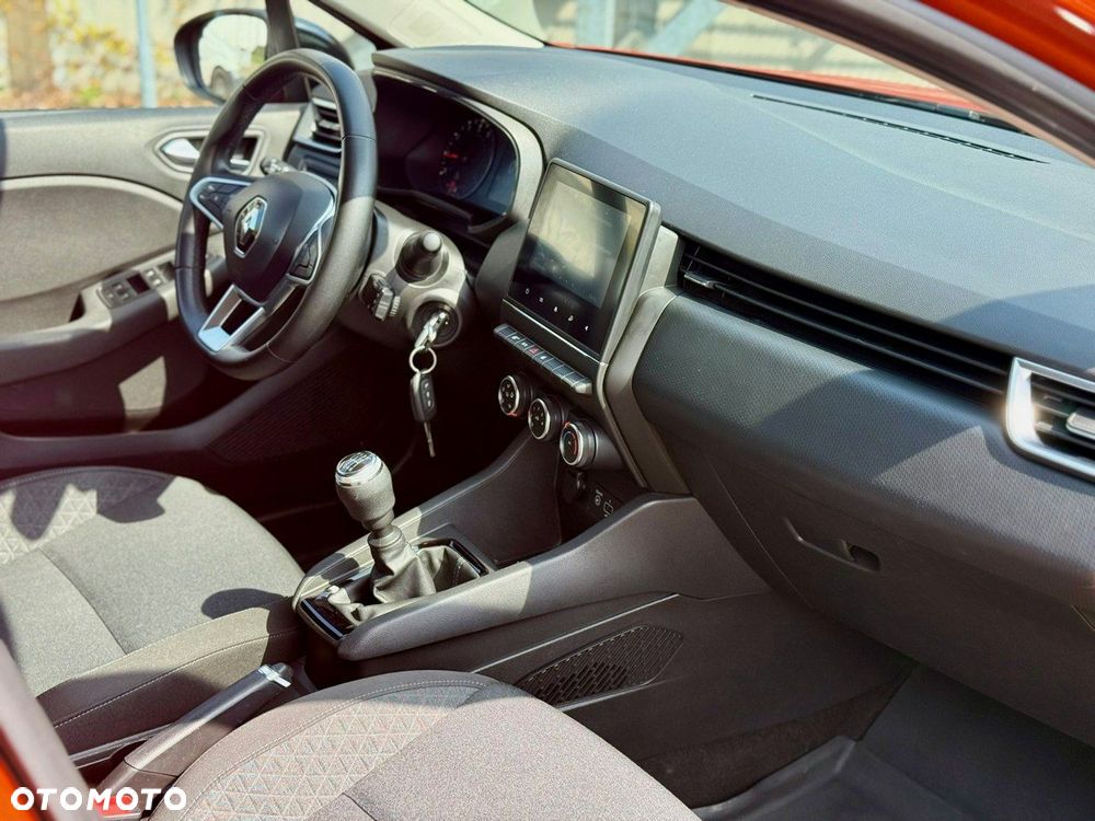 Renault Clio - 18