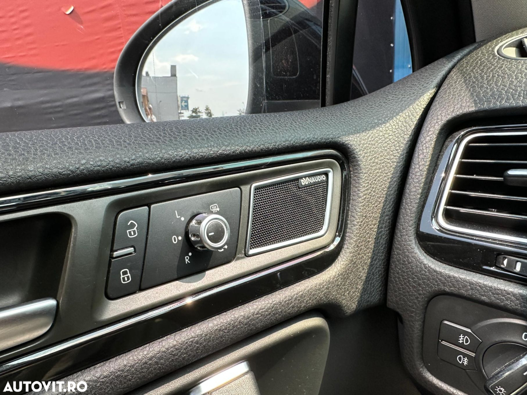 Volkswagen Touareg - 23