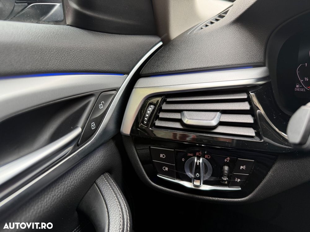 BMW Seria 5 518d Aut. - 11