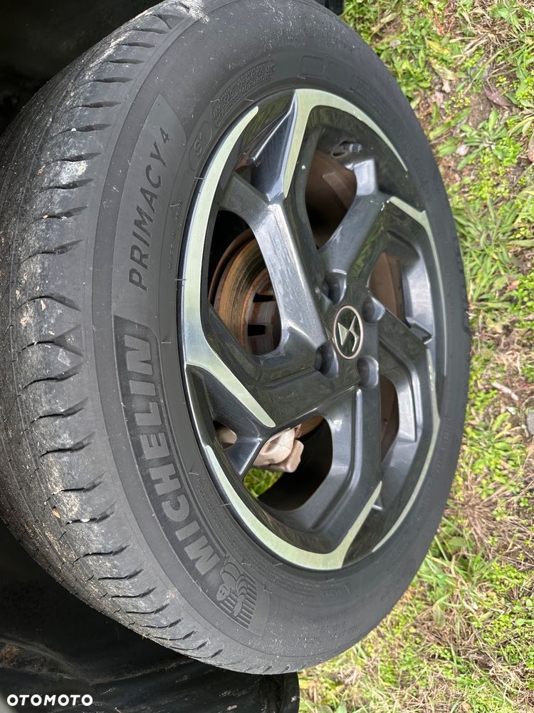 DS Automobiles DS 3 Crossback 1.2 PureTech Performance Line + - 25