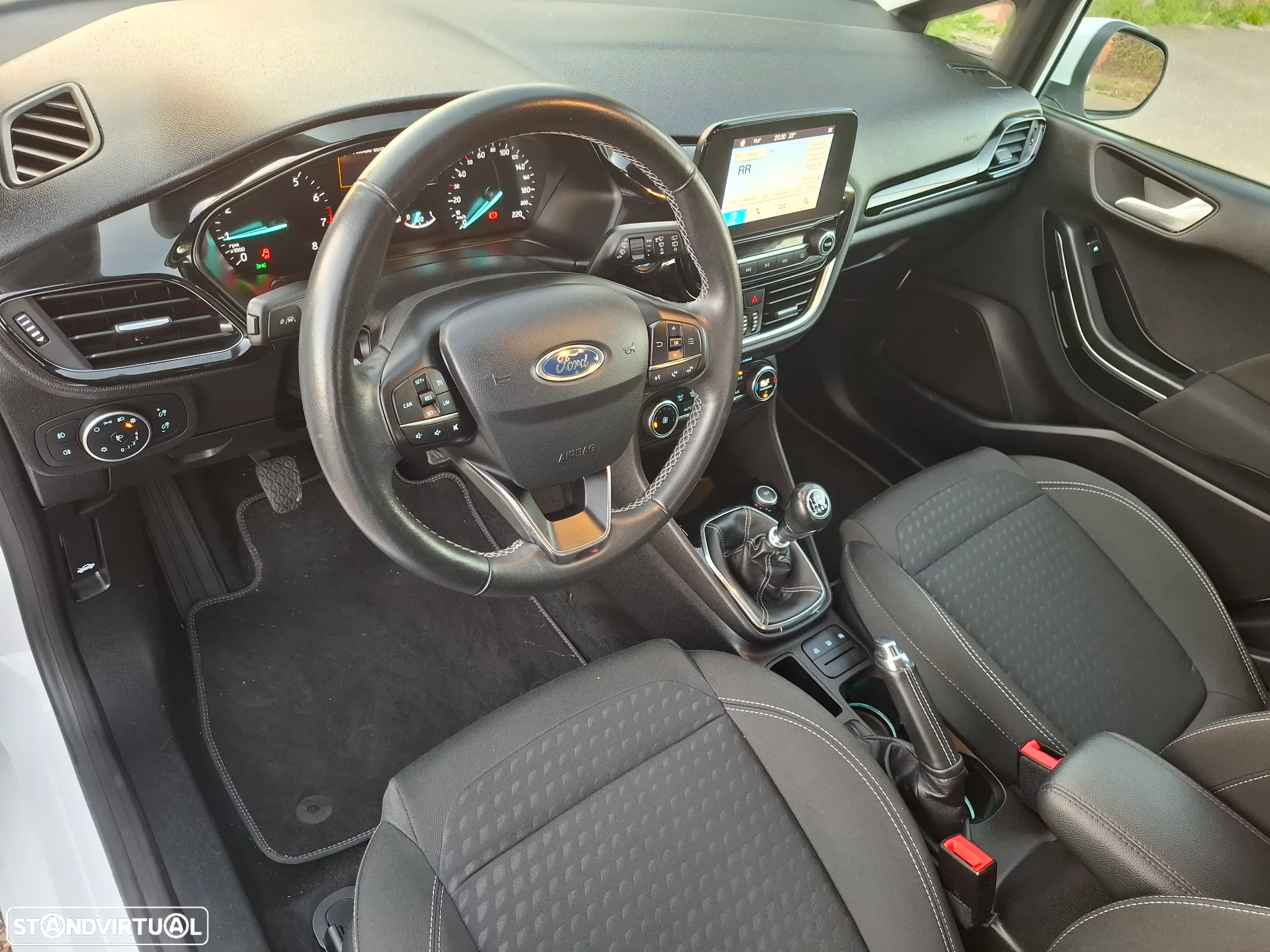 Ford Fiesta 1.0 EcoBoost Titanium - 22