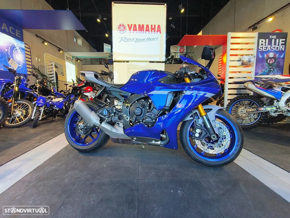 Yamaha YZF R1 - 1