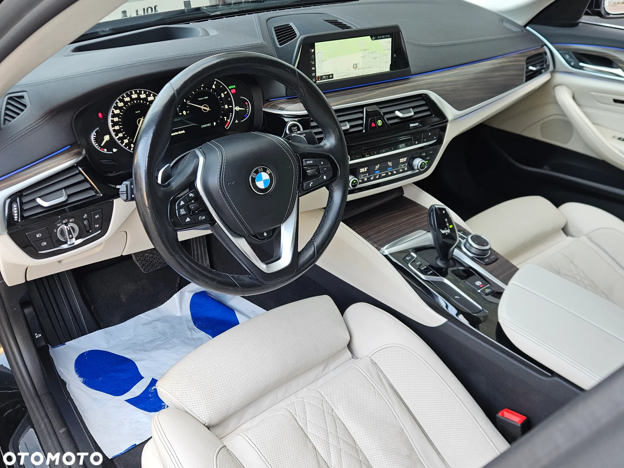 BMW Seria 5 530i GPF xDrive Luxury Line - 13