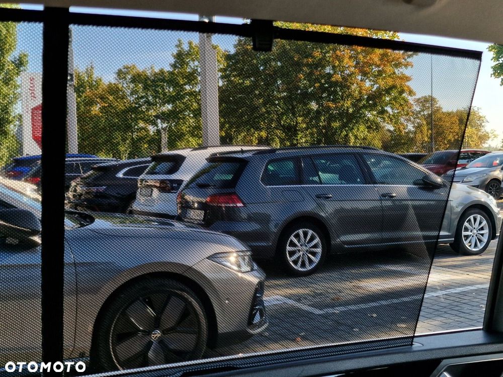 Volkswagen Touran - 19