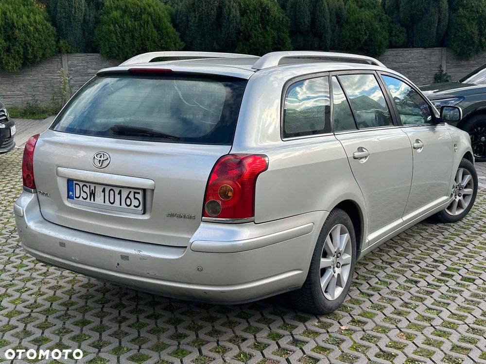 Toyota Avensis 2003 photo 4