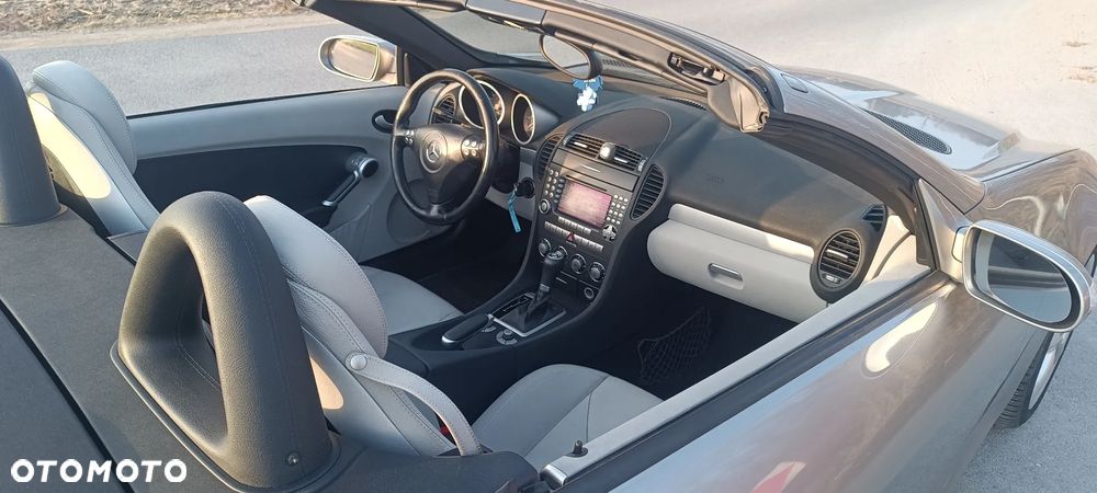 Mercedes-Benz SLK 350 7G-TRONIC - 14