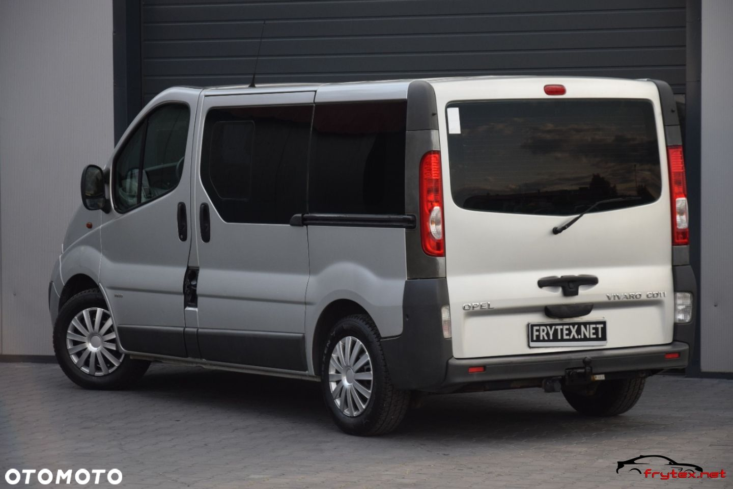 Opel Vivaro - 11