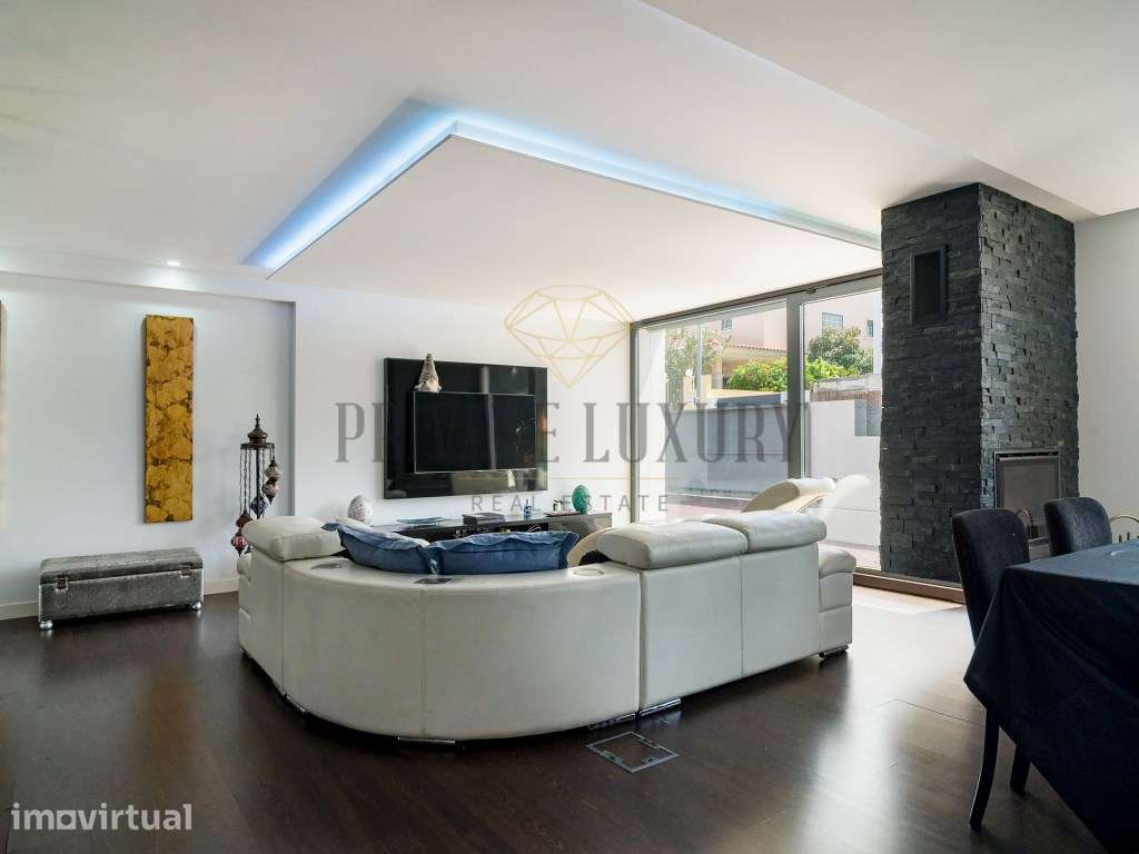 Moradia T4 Contemporânea com Piscina em Caxias - Grande imagem: 4/27