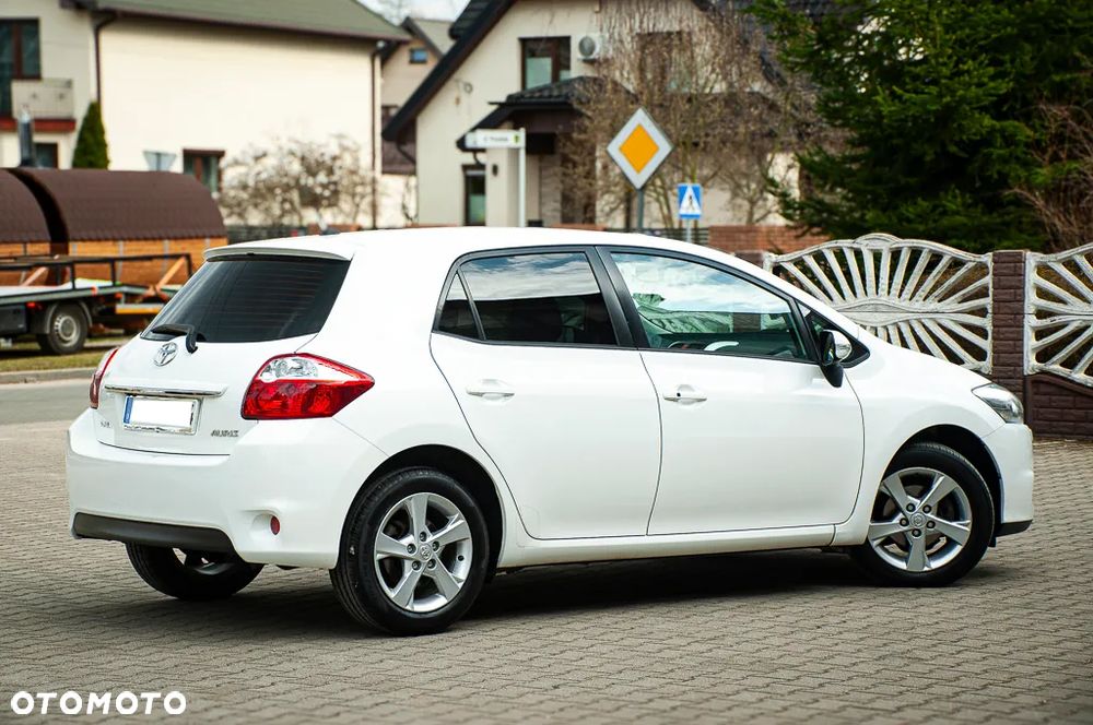 Toyota Auris 1.6 Executive - 18