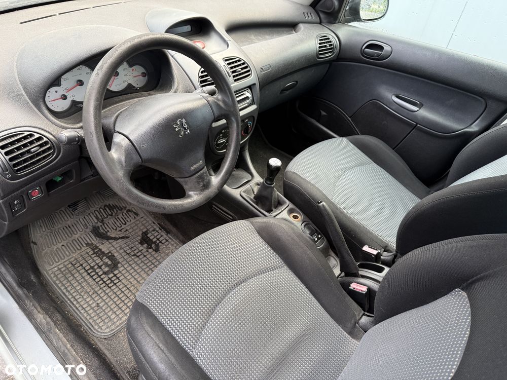 Peugeot 206 - 7