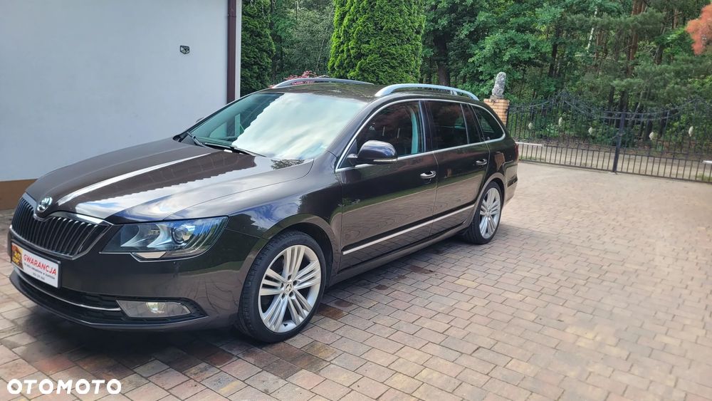 Skoda Superb 2.0 TDI Green tec DSG Elegance - 6