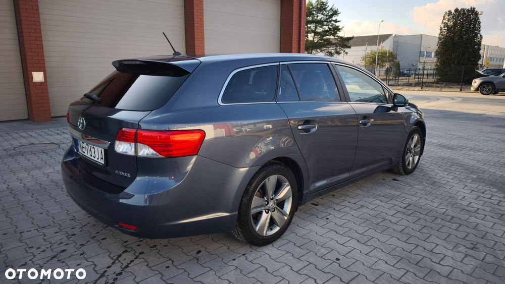 Toyota Avensis 1.8 Style - 3