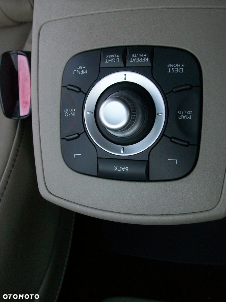 Renault Grand Scenic Gr 2.0 16V Bose Edition CVT - 23