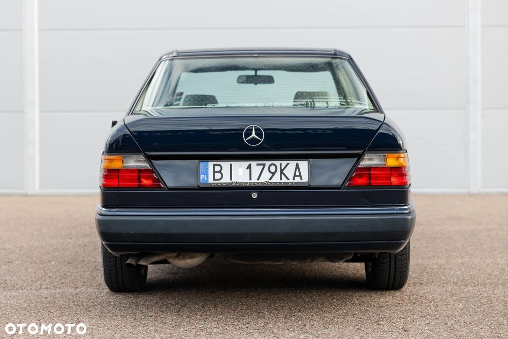 Mercedes-Benz W124 (1984-1993) - 16