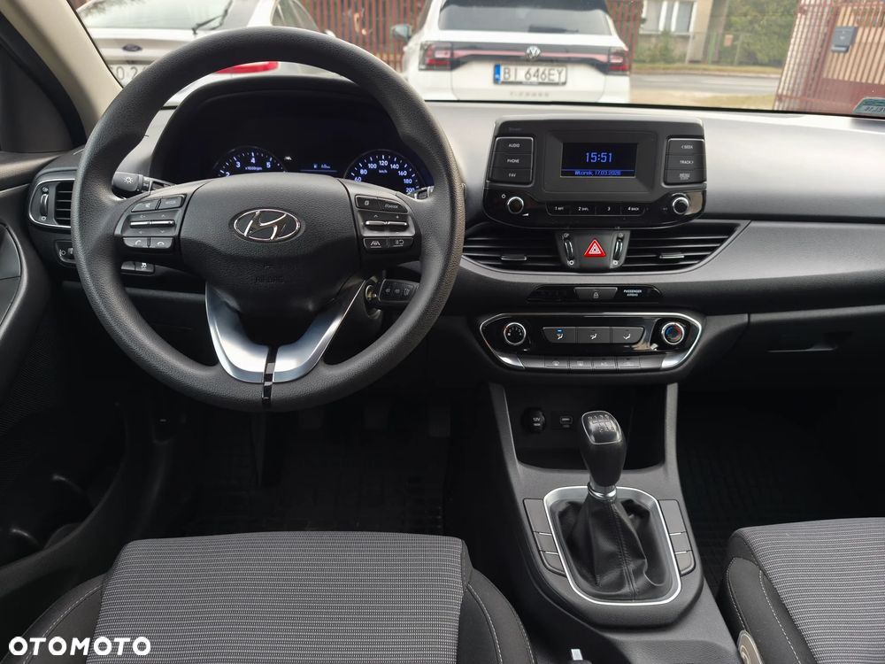 Hyundai i30 1.5 DPI Classic + - 14