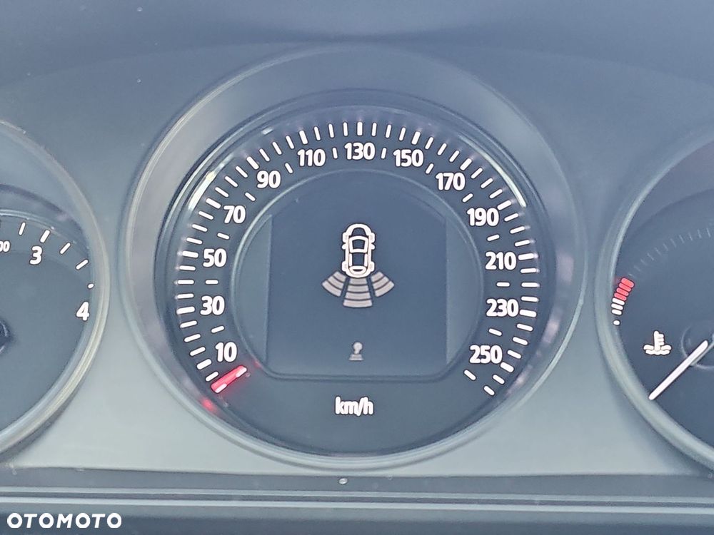 Renault Megane 1.5 Blue dCi Business - 23