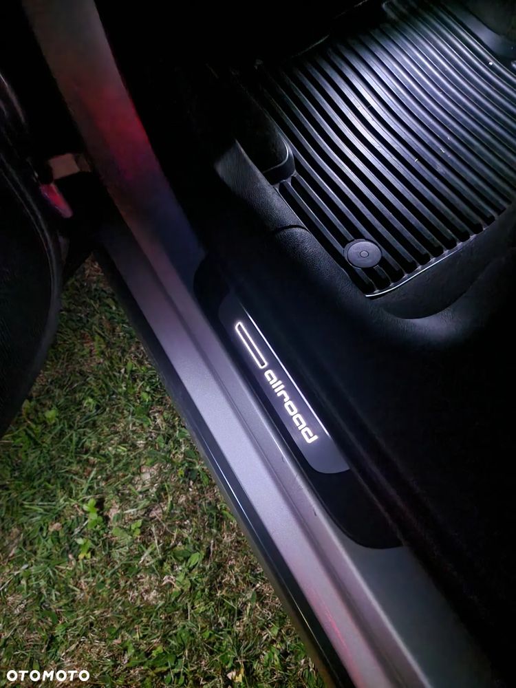 Audi A6 Allroad - 32