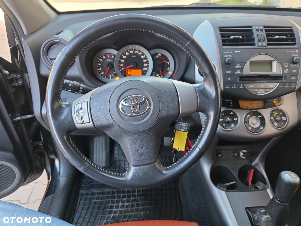 Toyota RAV4 2.0 4x4 Sol - 21