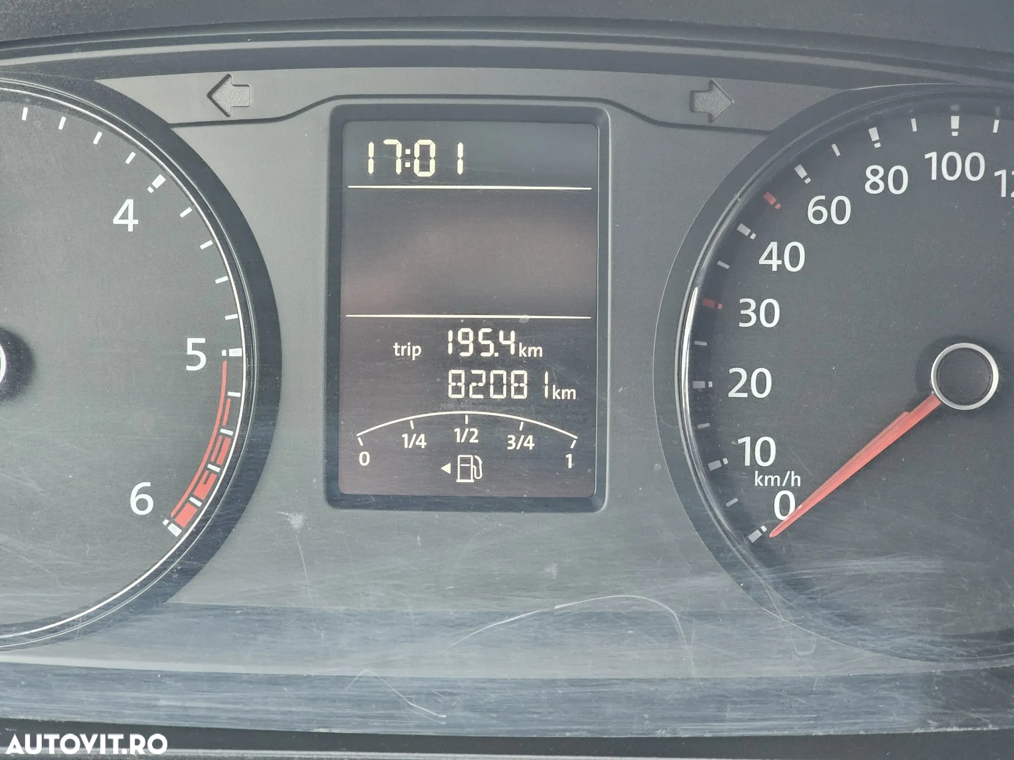 Volkswagen Transporter Kombi T6 2.0 TDI 75 kW KR - 12