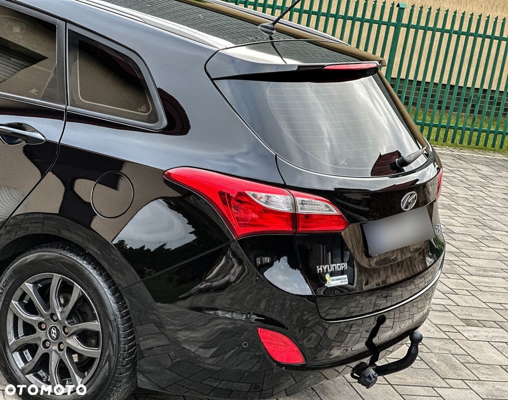 Hyundai i30 1.6 CRDI Fifa World Cup Edition - 17