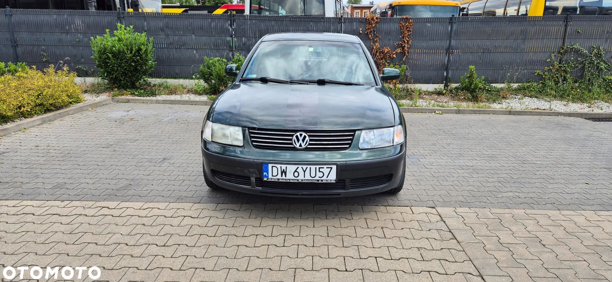 Volkswagen Passat 1.8T - 1