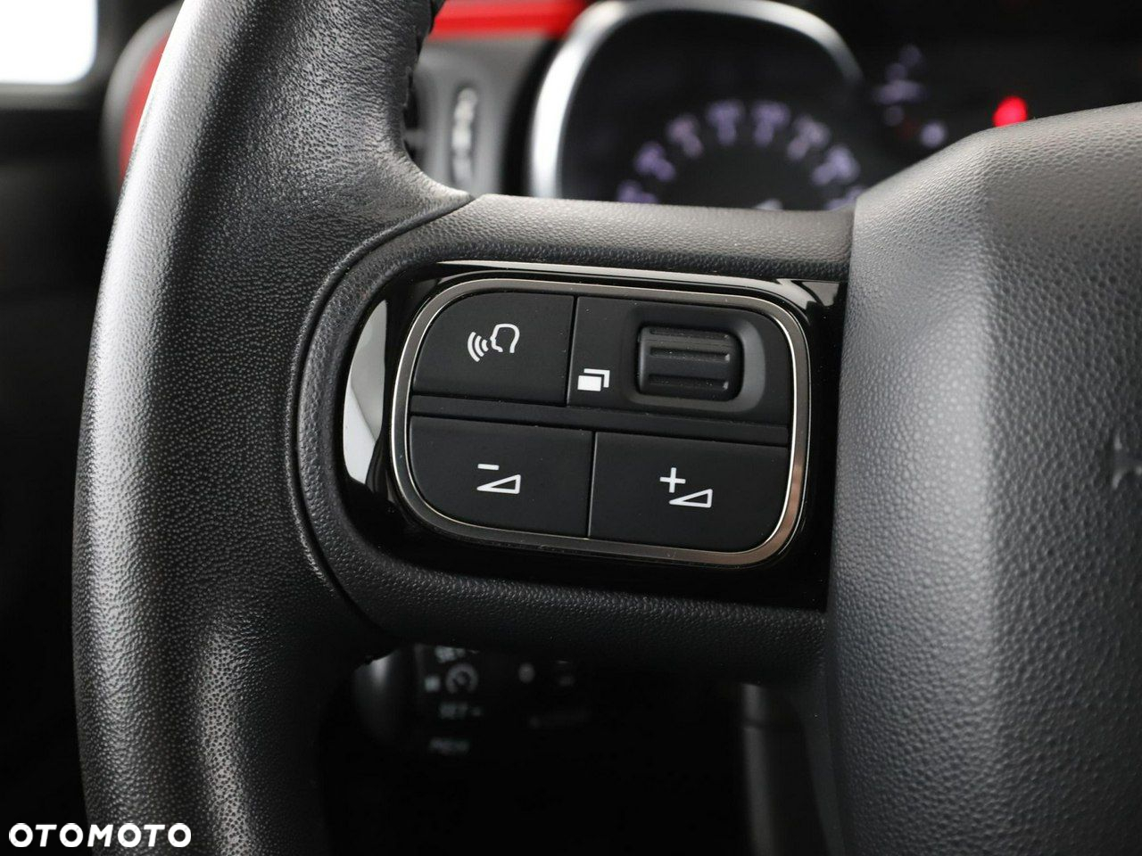 Citroën C3 1.2 PureTech Shine EAT6 - 32