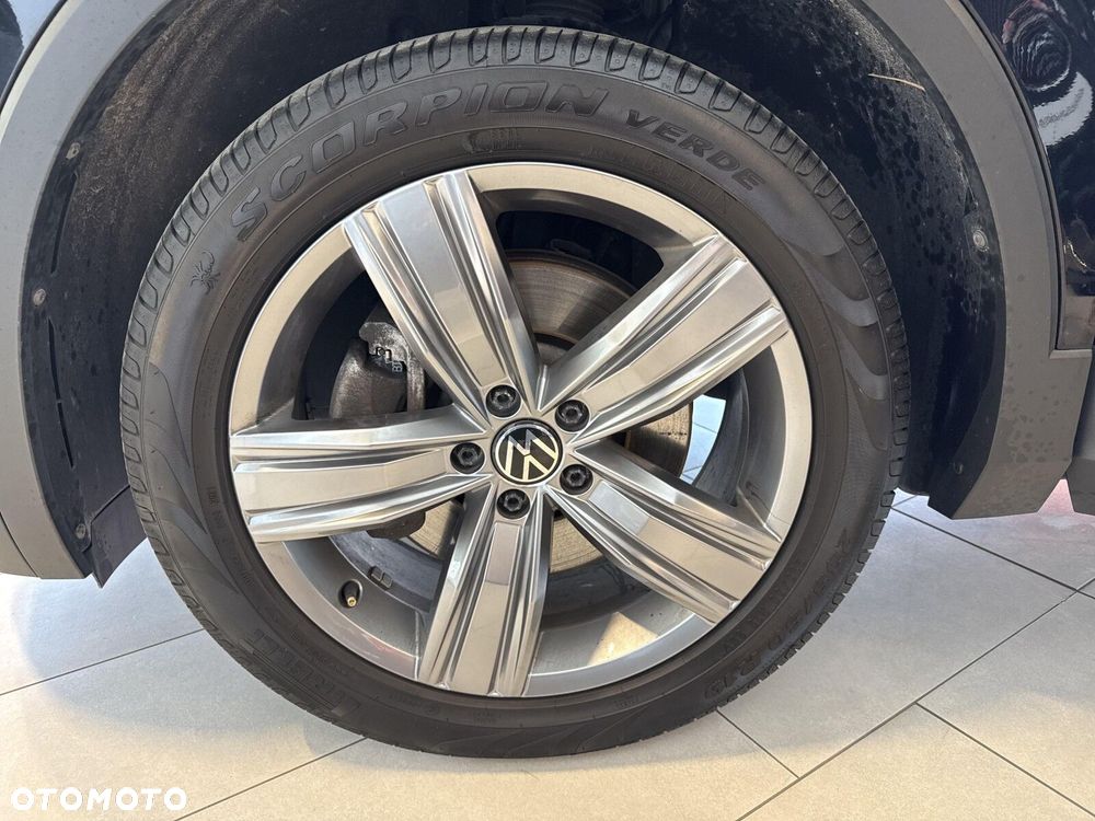 Volkswagen Tiguan Allspace 2.0 TSI 4Mot Elegance DSG - 33