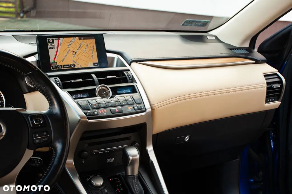 Lexus NX 200t Prestige AWD - 14