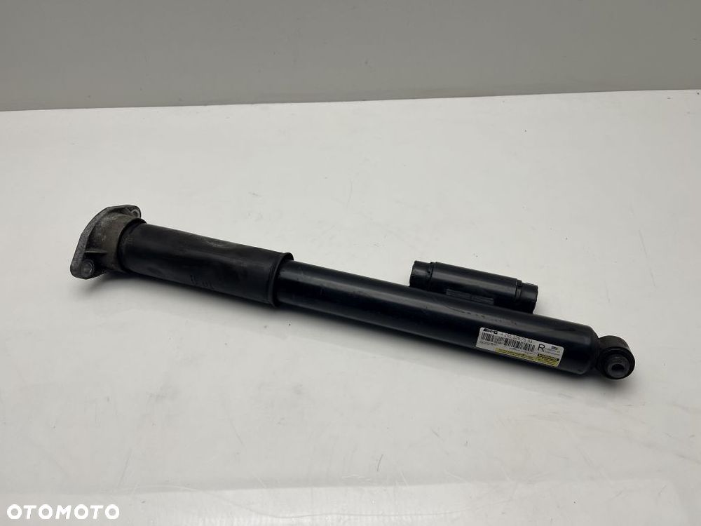 AMORTYZATOR PRAWY TYŁ MERCEDES C-KLASA W205 AMG C43 4-MATIC A2053207503