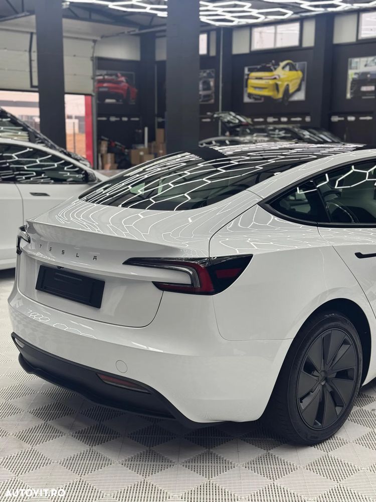 Tesla Model 3 RWD - 2