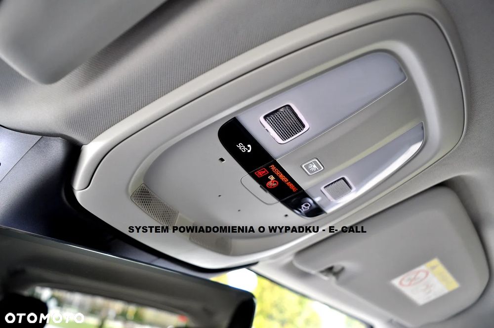 Volvo XC 60 B4 D Plus Dark - 31