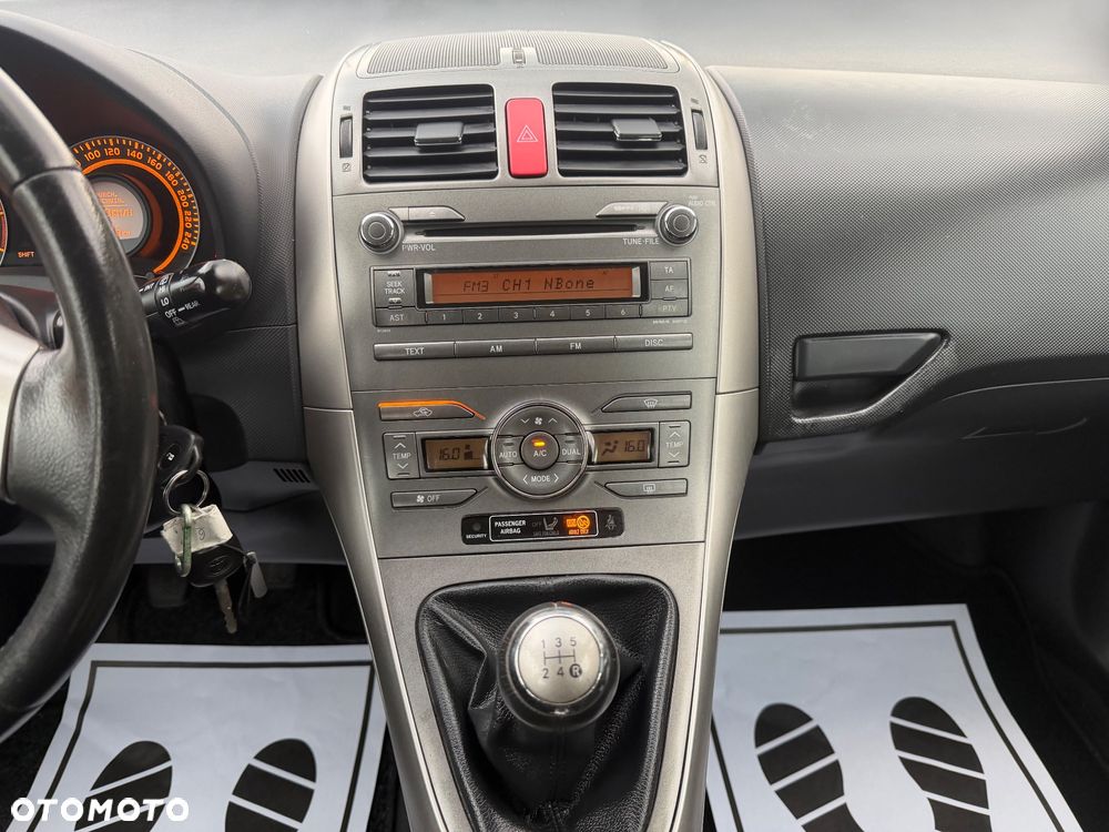 Toyota Auris 1.33 VVT-i Edition - 25