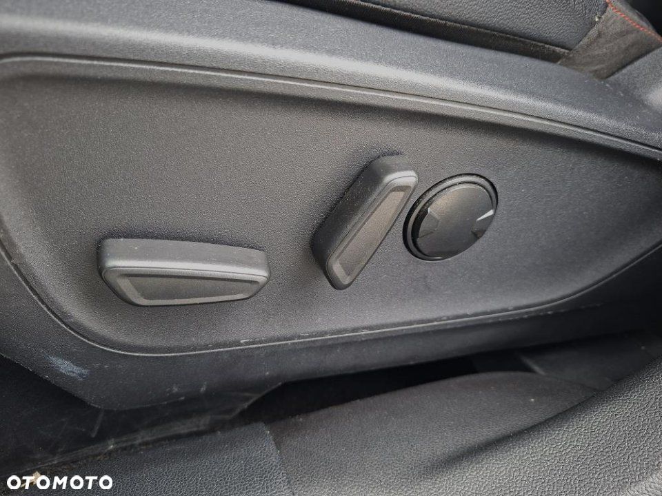 Ford Kuga - 13