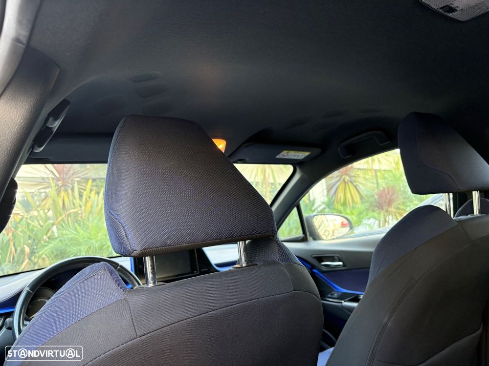 Toyota C-HR 1.8 HSD Lounge — fotografia 7