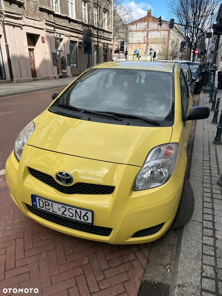 Toyota Yaris 1.0 Terra A/C - 12