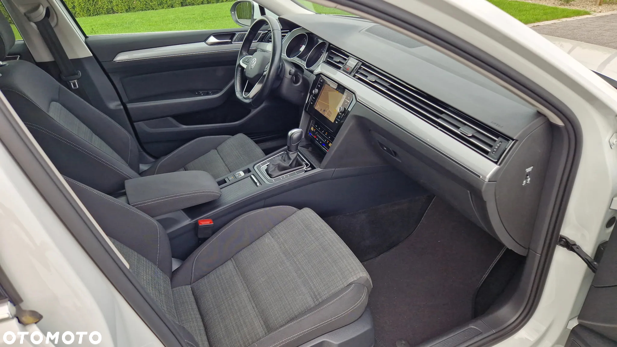 Volkswagen Passat Variant 2.0 TDI SCR DSG Business - 8