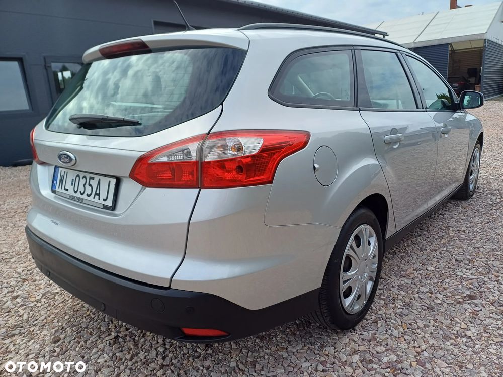 Ford Focus 1.6 Ambiente - 10