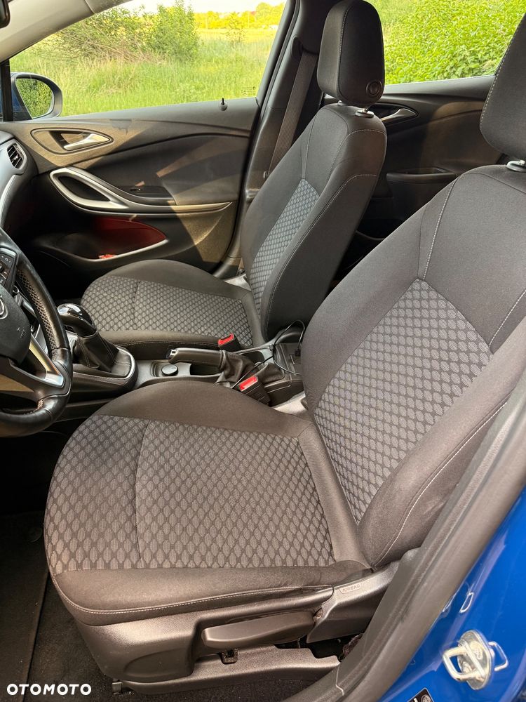 Opel Astra 1.6 D (CDTI) Start/Stop Edition - 10