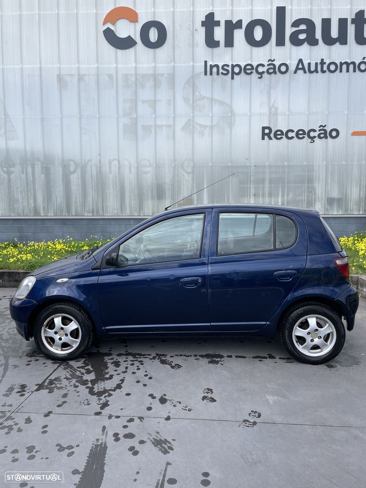 Toyota Yaris 1.0 Base - 2