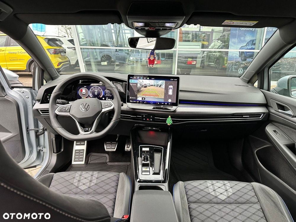 Volkswagen Golf - 10