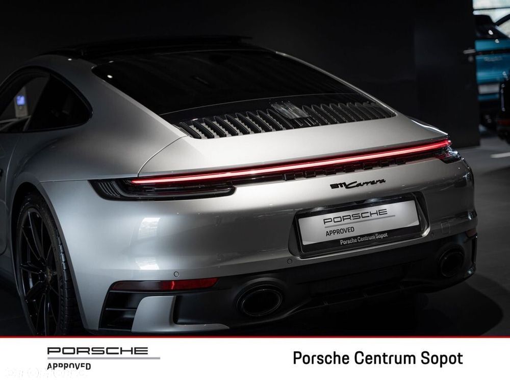 Porsche 911 Carrera - 12